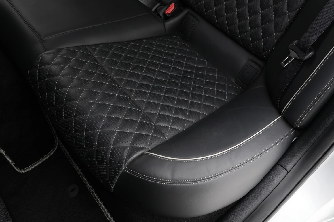 Genesis G70 - Фото 32