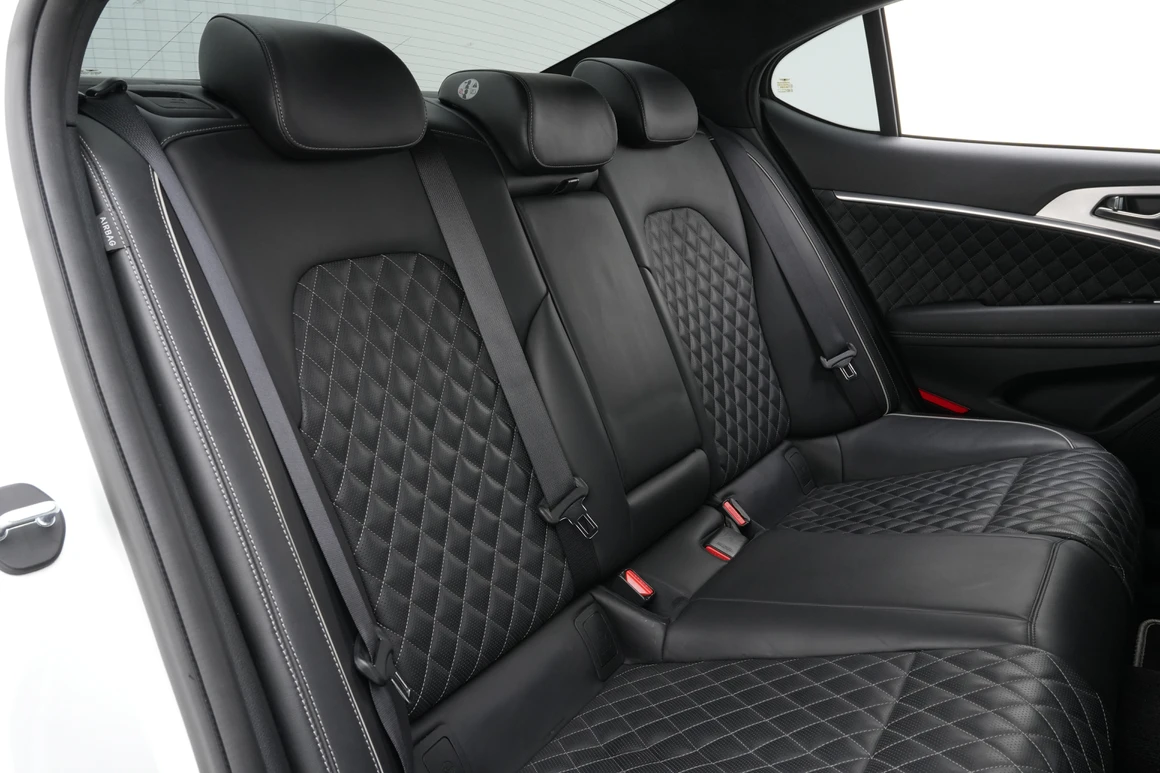 Genesis G70 - Фото 30