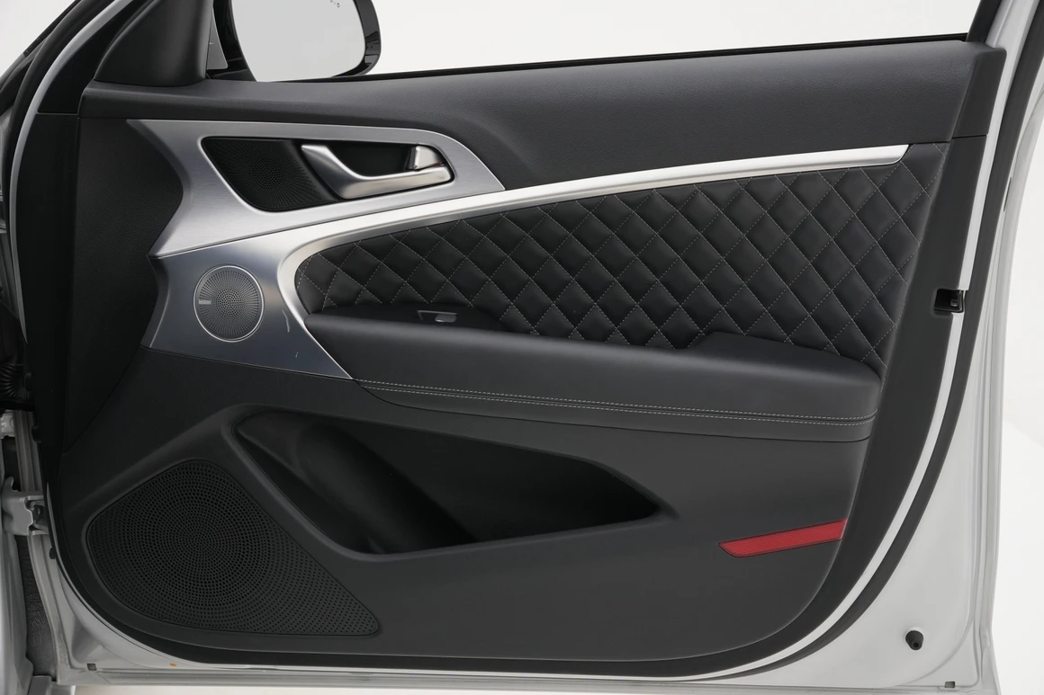 Genesis G70 - Фото 23