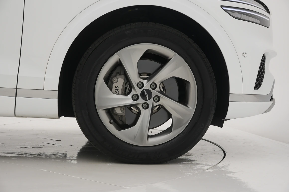 Genesis GV70 - Фото 17