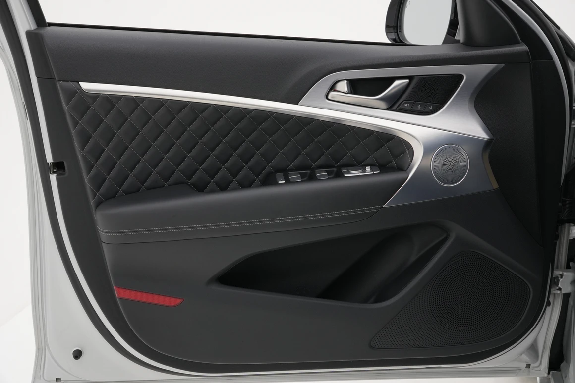 Genesis G70 - Фото 20