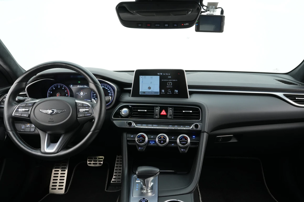 Genesis G70 - Фото 19