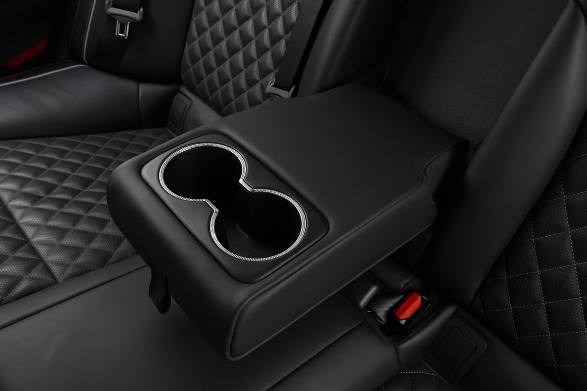 Genesis G70 - Фото 33
