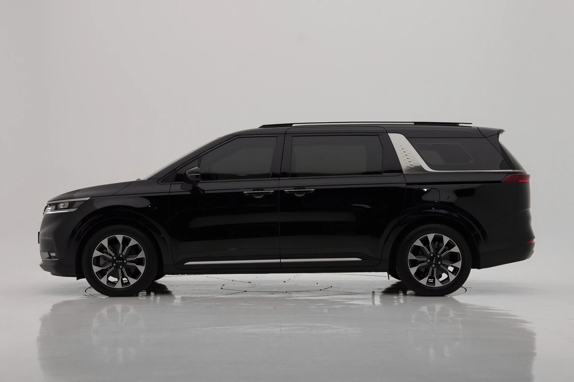 Kia Carnival - Фото 3