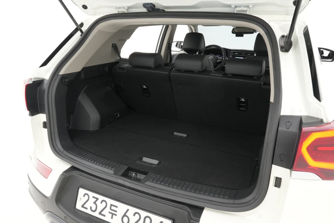 KG Mobility (Ssangyong) Korando - Фото 36