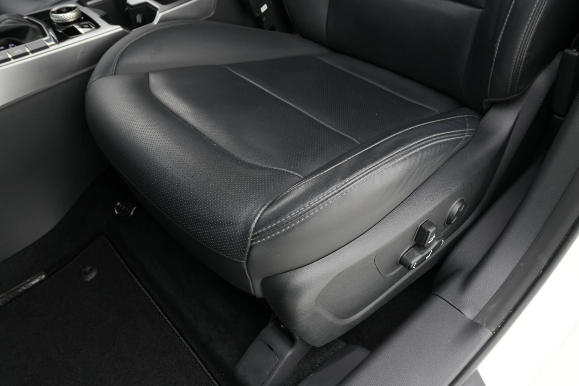 KG Mobility (Ssangyong) Korando - Фото 24