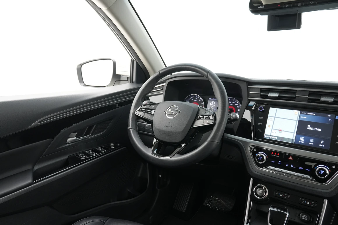 KG Mobility (Ssangyong) Korando - Фото 18