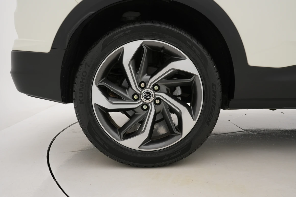 KG Mobility (Ssangyong) Korando - Фото 16