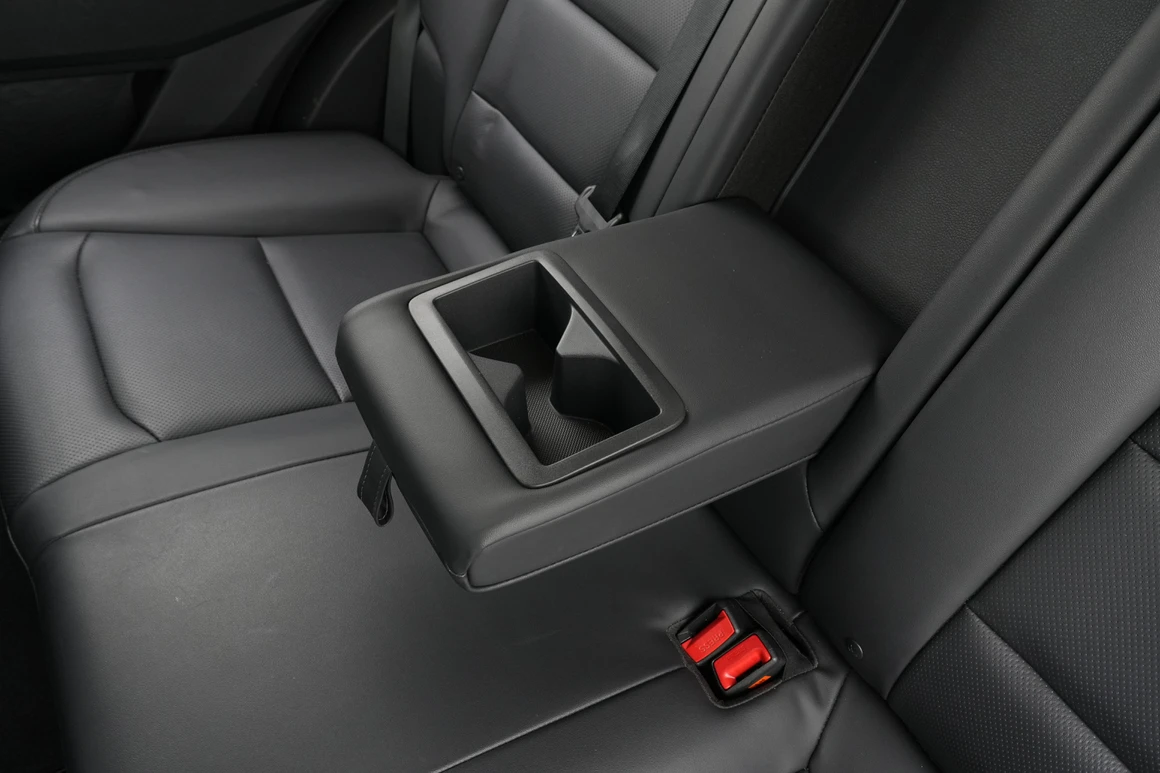 KG Mobility (Ssangyong) Korando - Фото 33