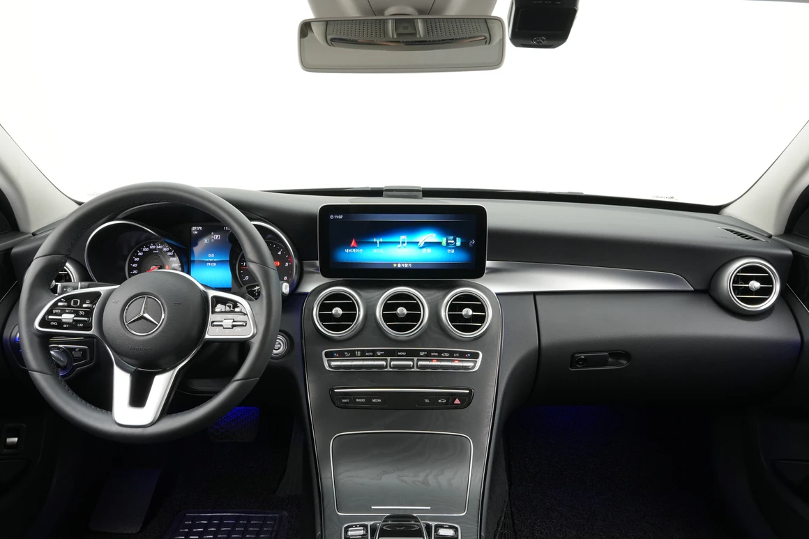 Mercedes-Benz C-Class - Фото 19