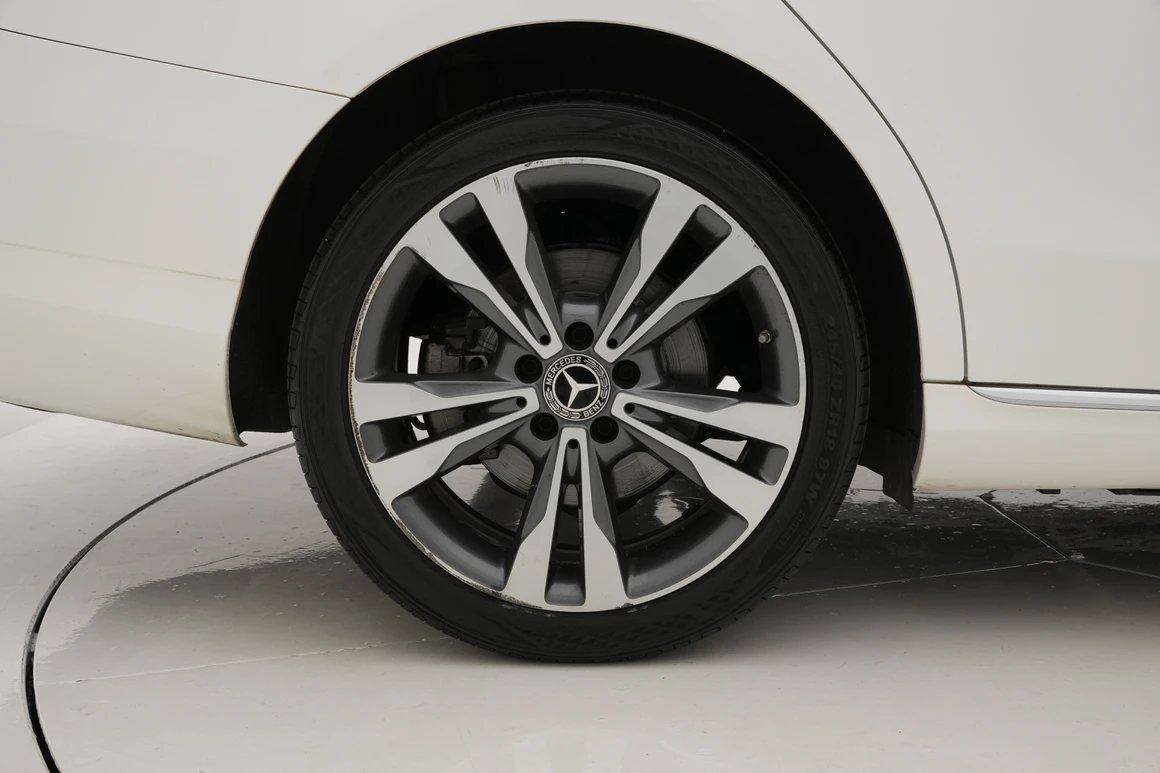 Mercedes-Benz C-Class - Фото 16