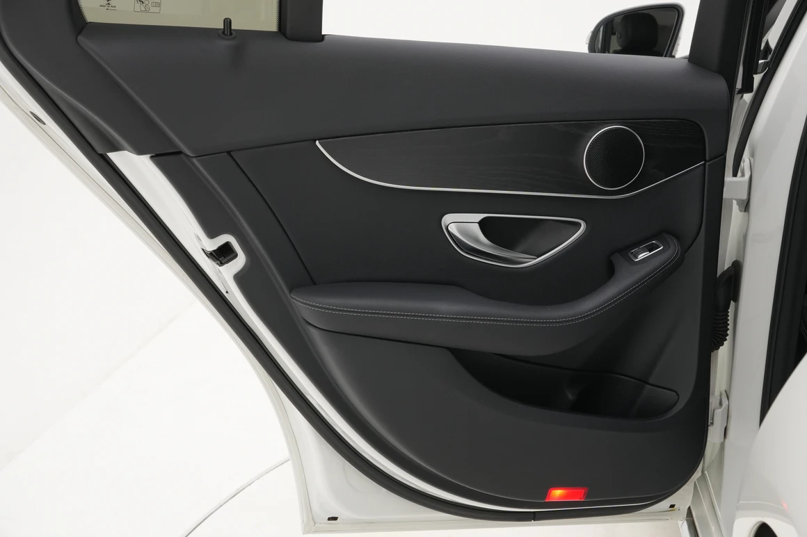 Mercedes-Benz C-Class - Фото 21