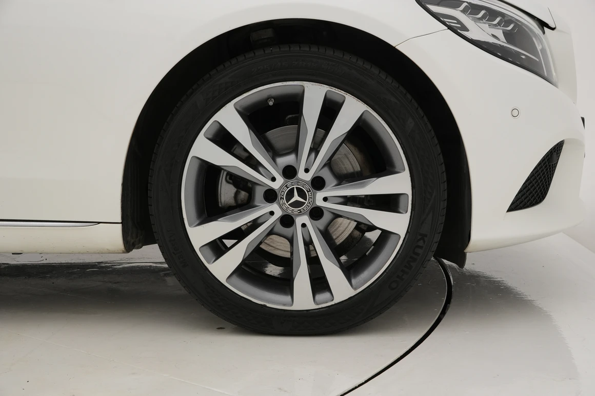 Mercedes-Benz C-Class - Фото 17