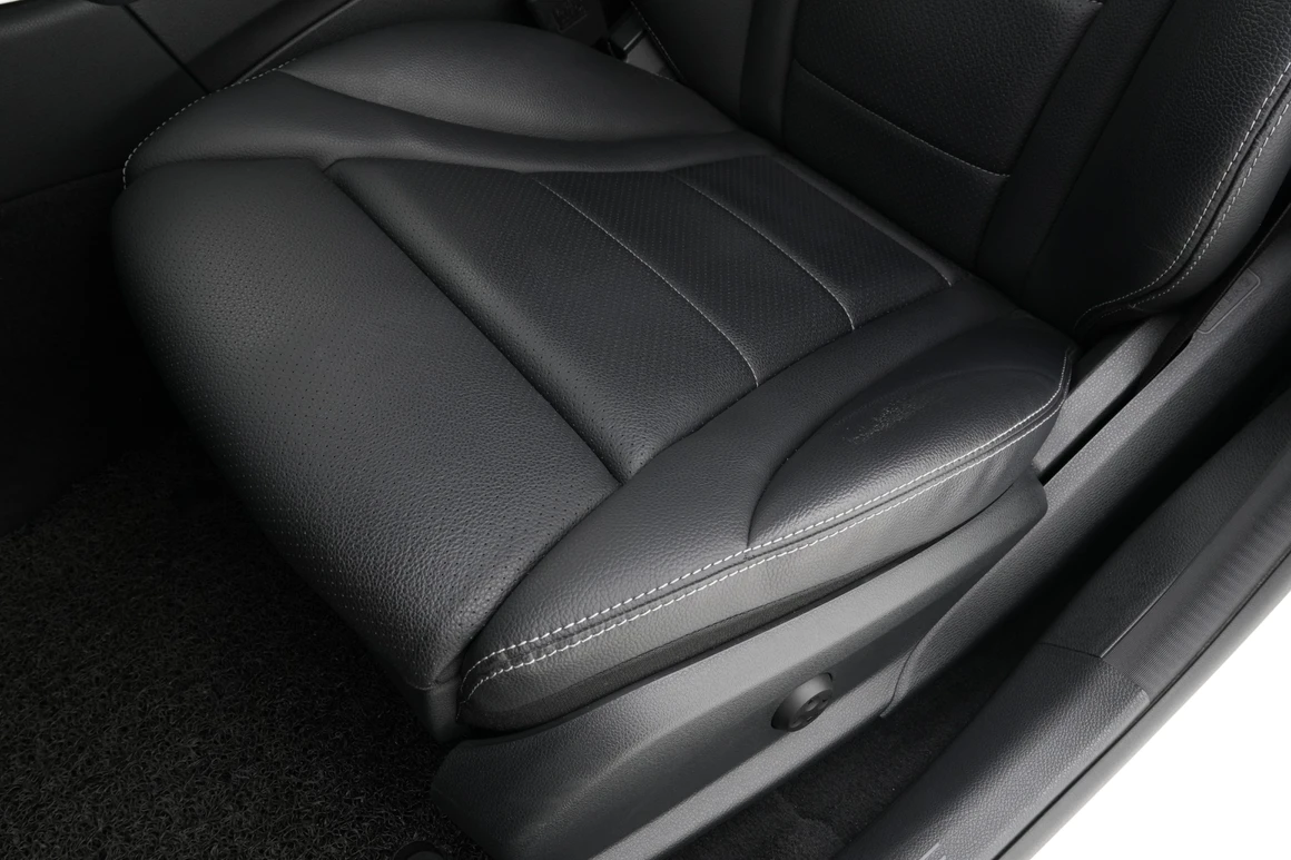Mercedes-Benz C-Class - Фото 24
