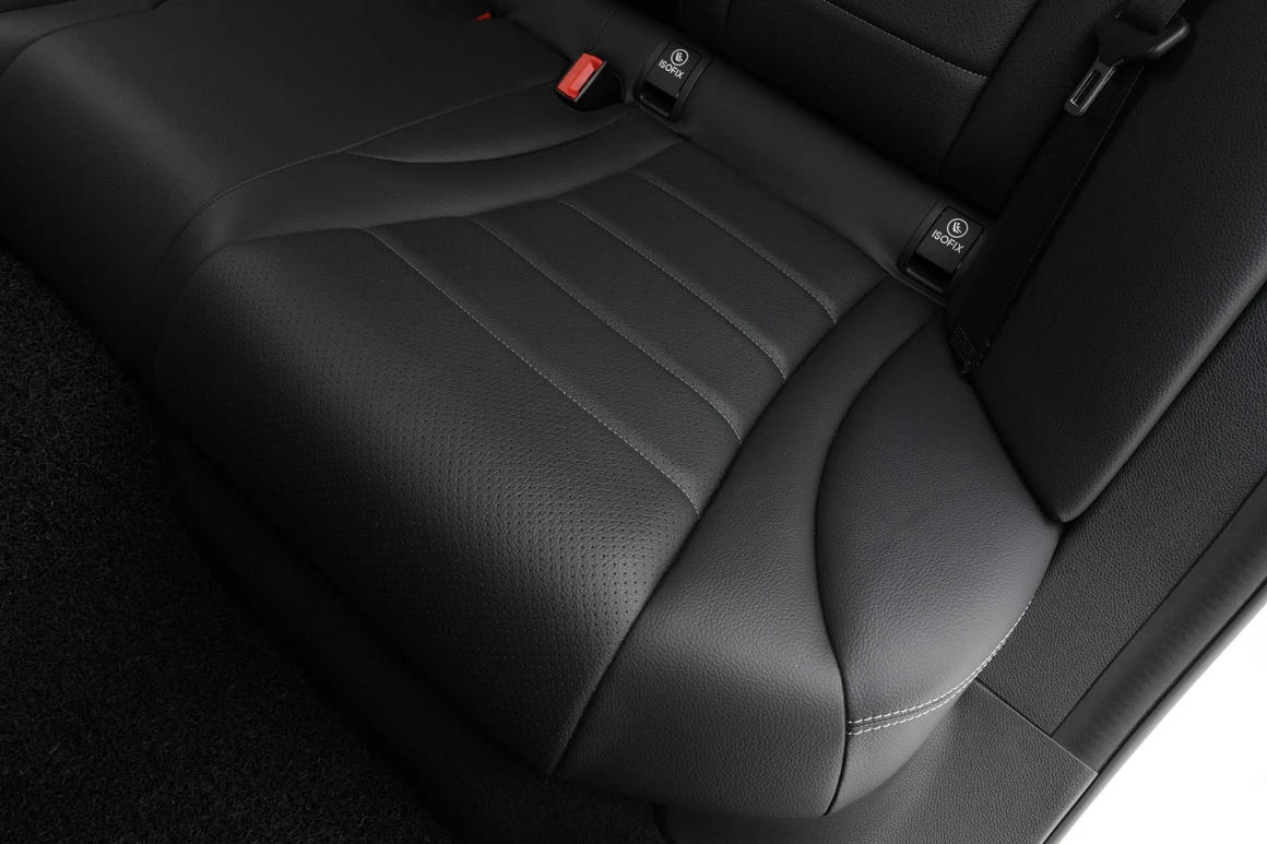 Mercedes-Benz C-Class - Фото 31