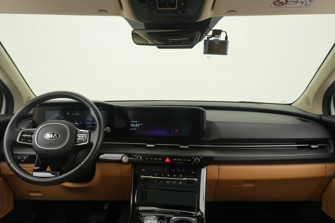 Kia Carnival - Фото 19