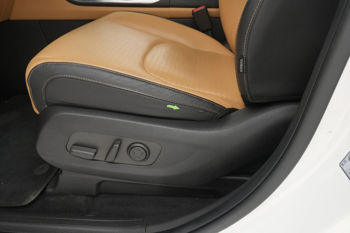 Kia Carnival - Фото 50