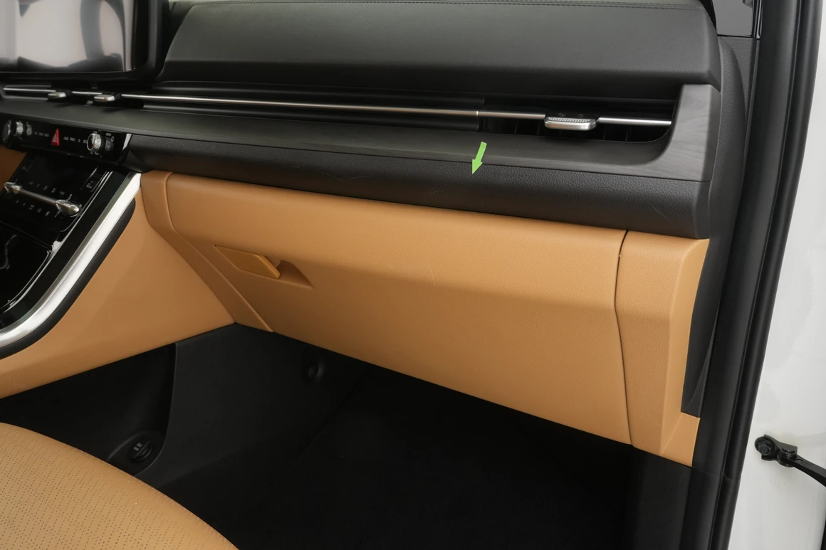 Kia Carnival - Фото 51