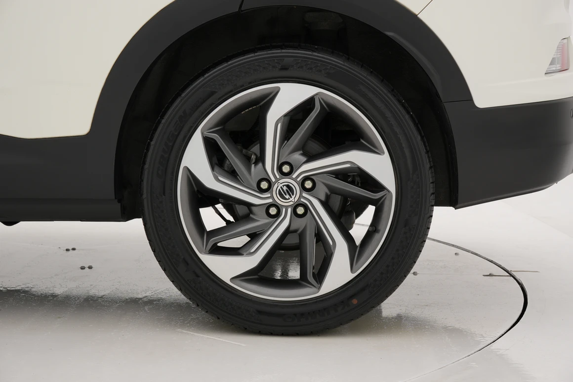 KG Mobility (Ssangyong) Korando - Фото 15