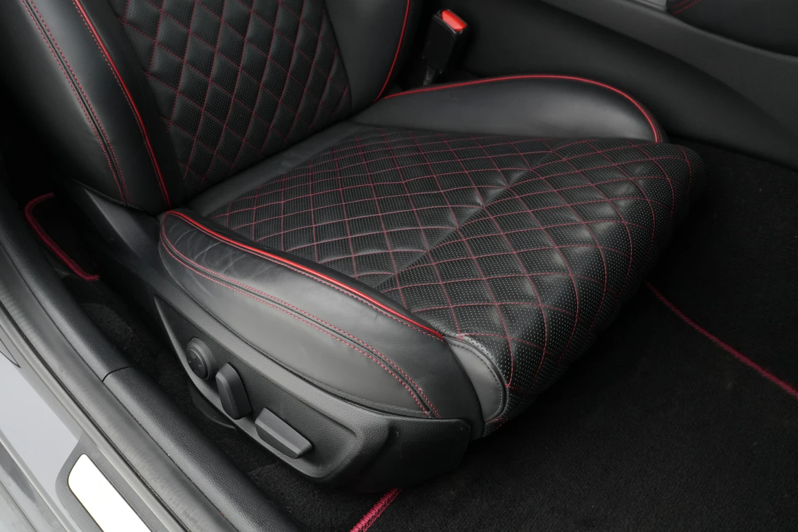 Genesis G70 - Фото 30