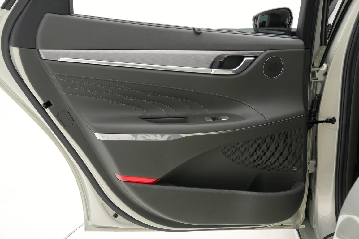Hyundai Grandeur - Фото 21