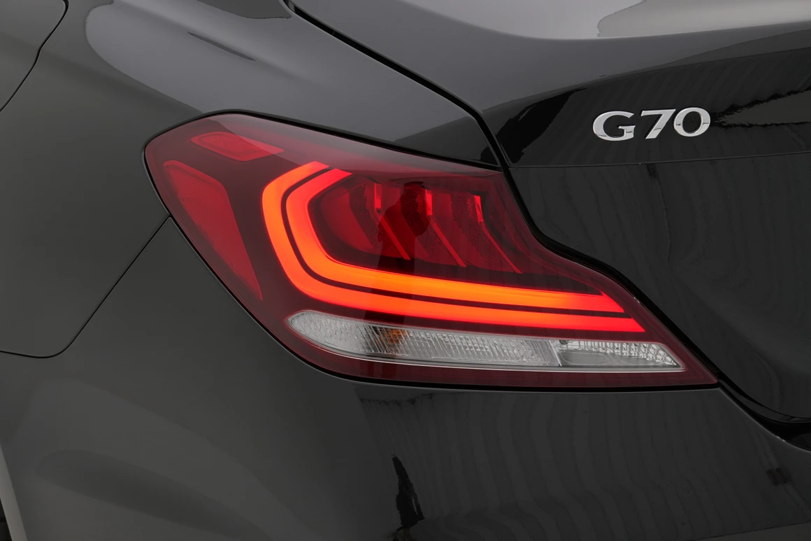 Genesis G70 - Фото 11