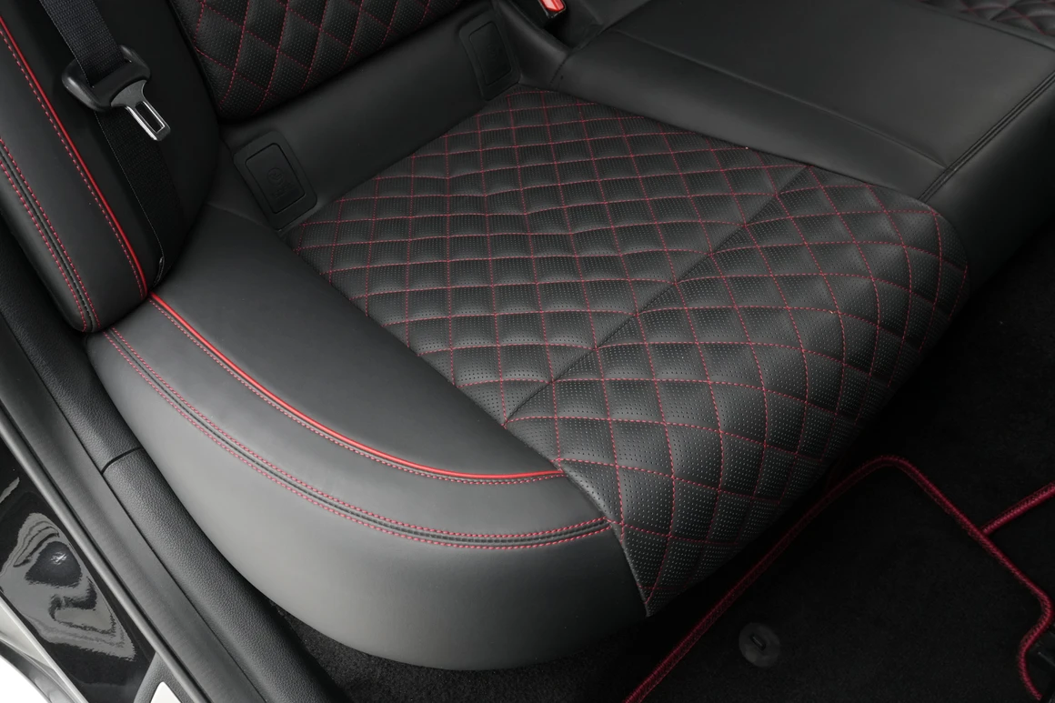 Genesis G70 - Фото 32