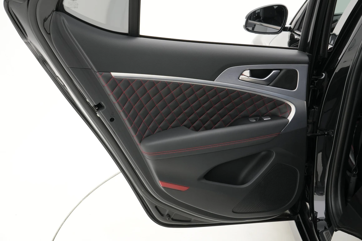 Genesis G70 - Фото 21