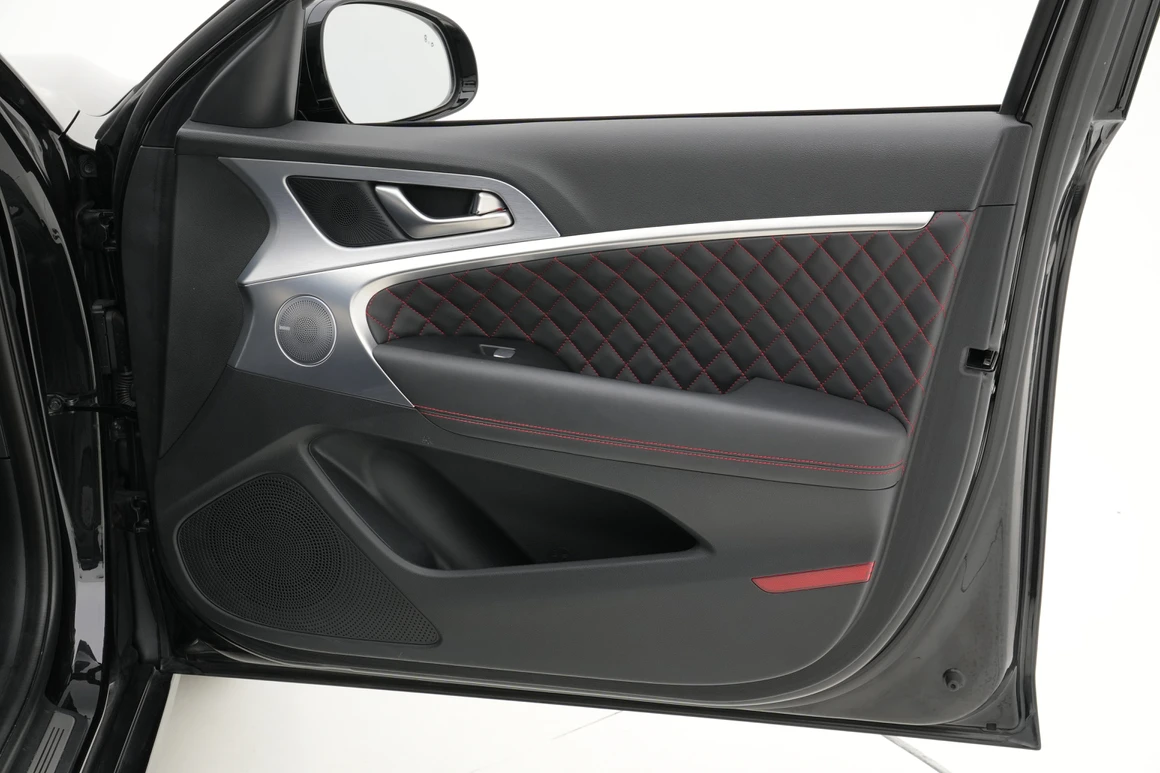Genesis G70 - Фото 23