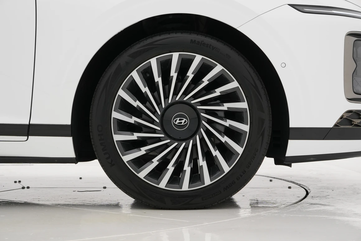 Hyundai Grandeur - Фото 17