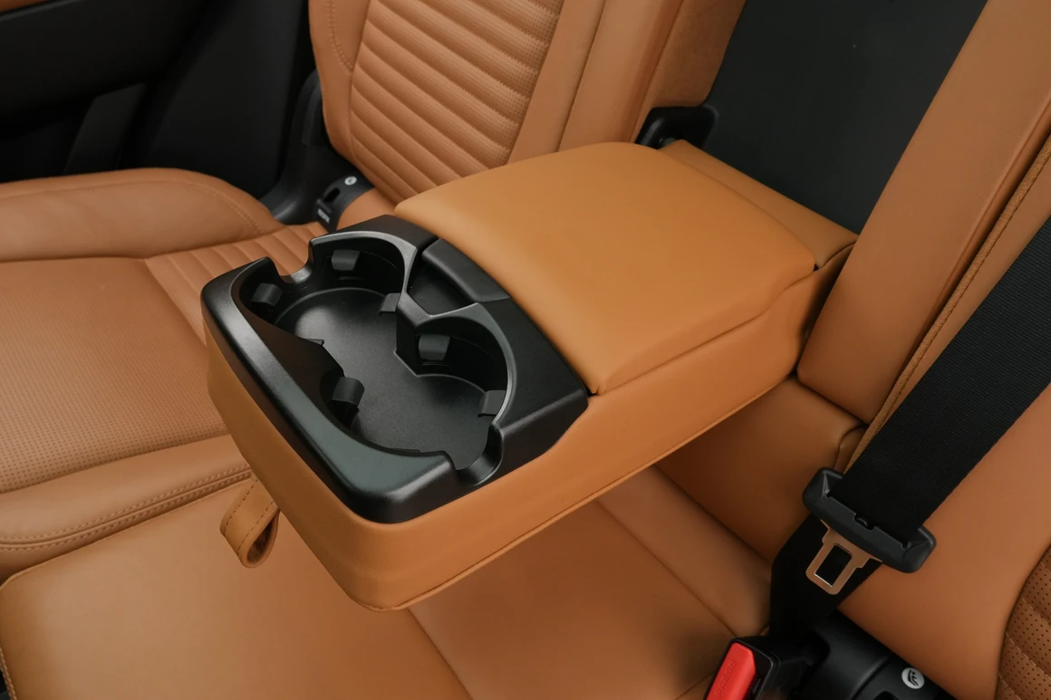 Land Rover Discovery Sport - Фото 32