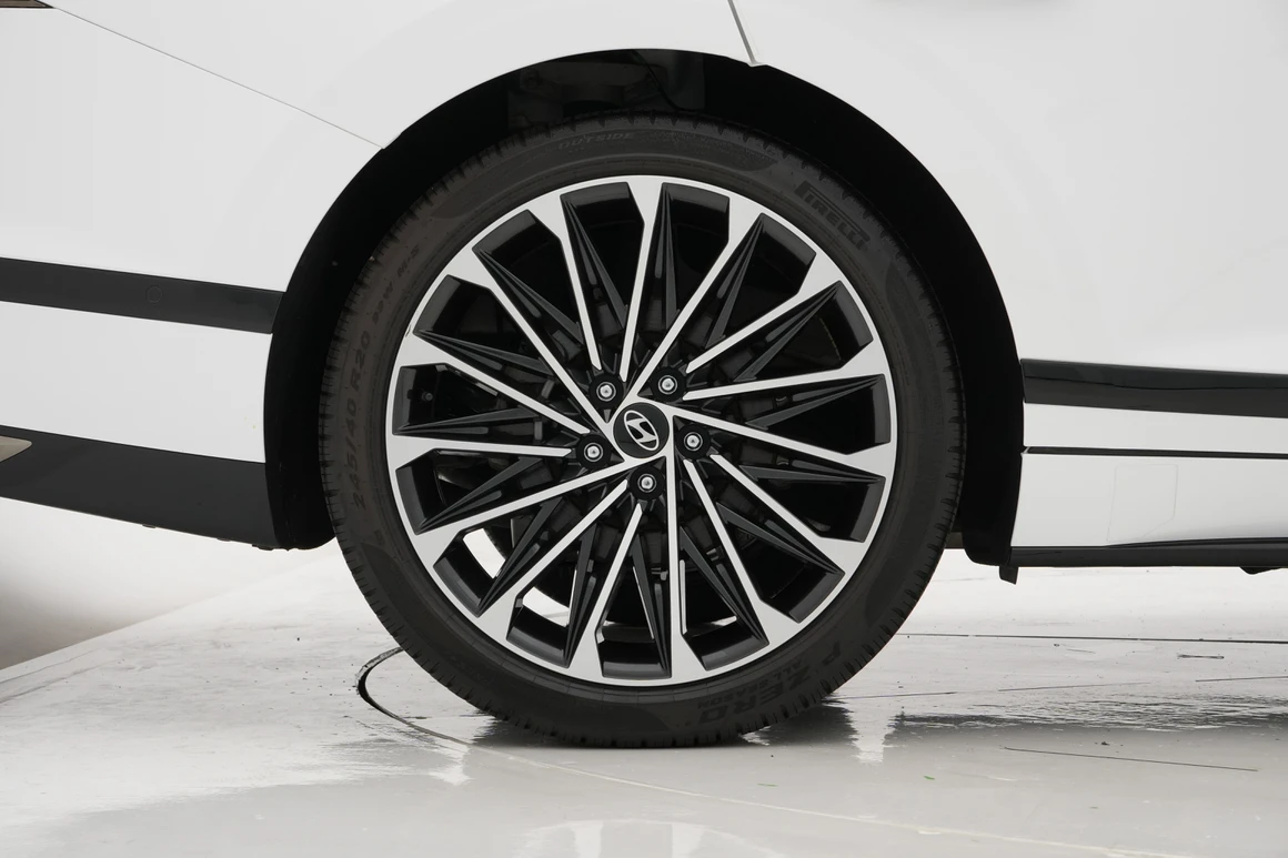 Hyundai Grandeur - Фото 16