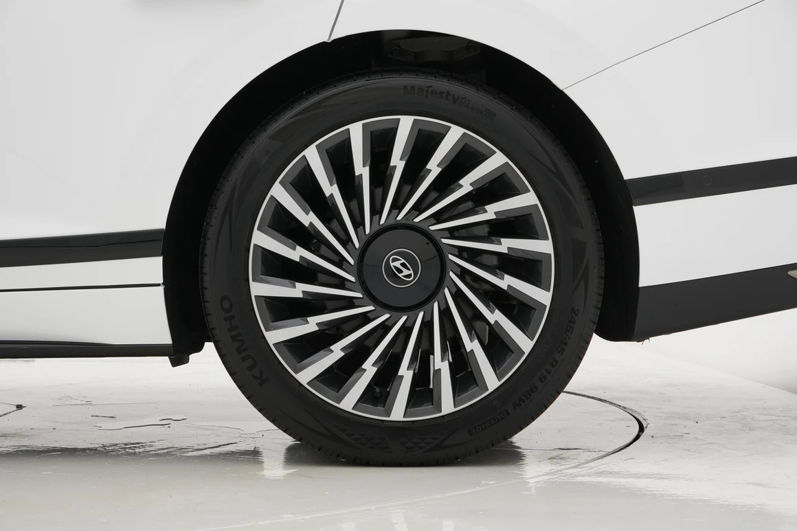 Hyundai Grandeur - Фото 15