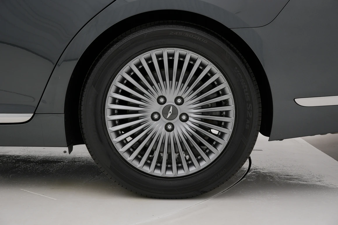 Genesis G90 - Фото 15