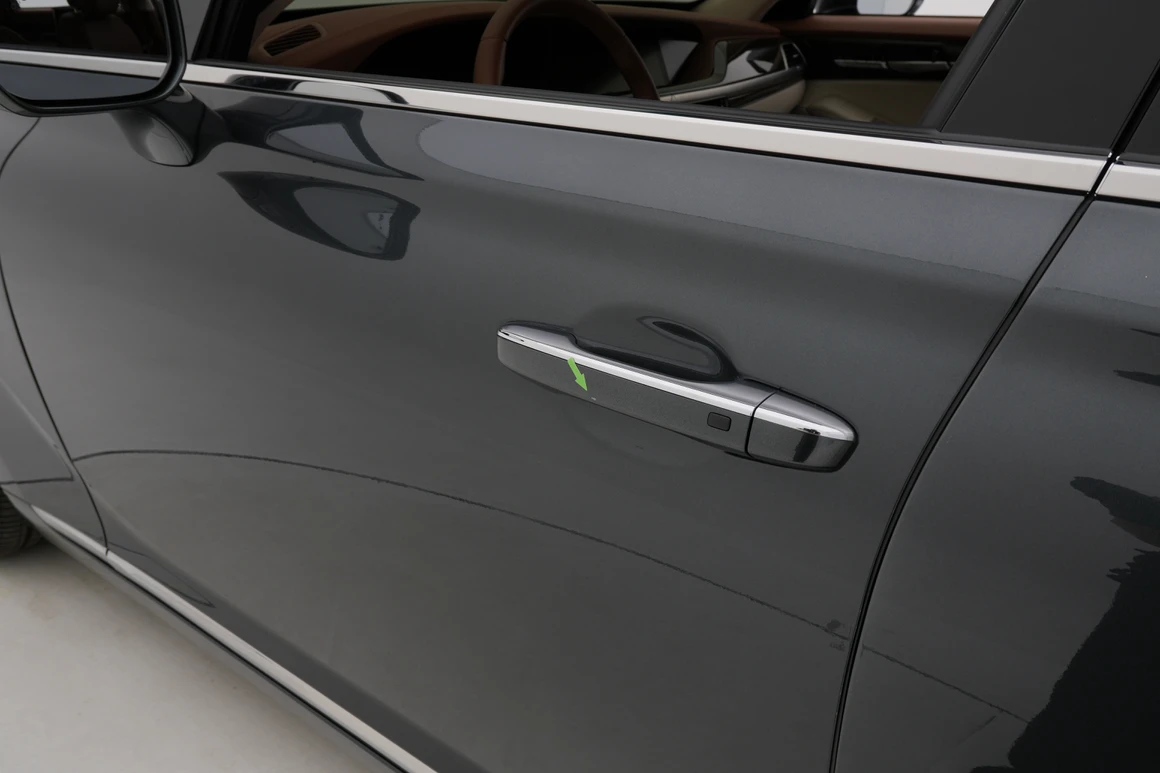 Genesis G90 - Фото 41