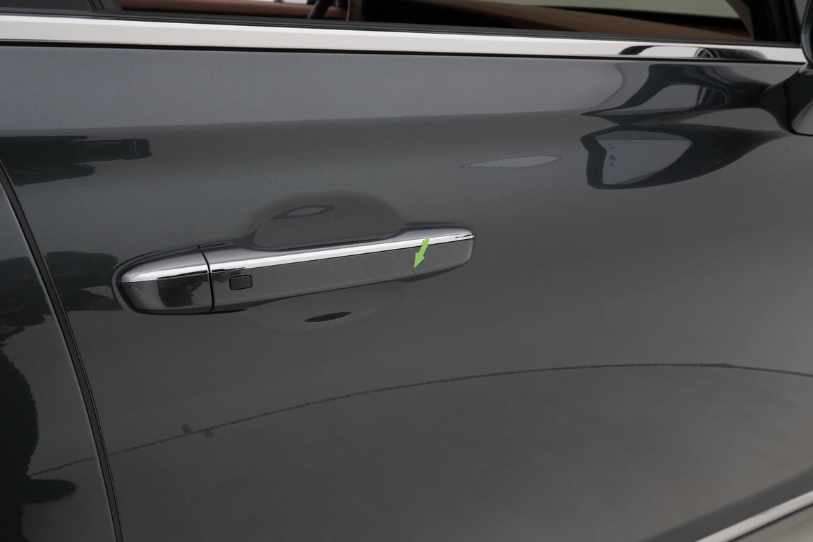 Genesis G90 - Фото 52