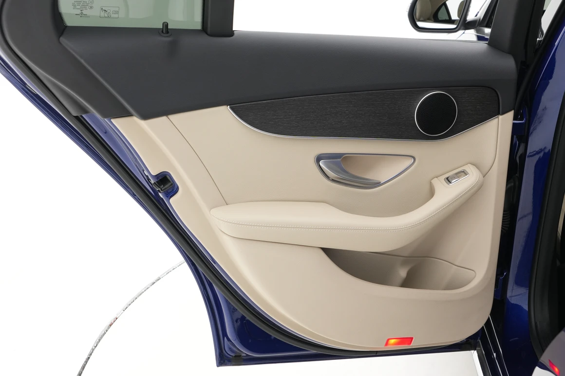 Mercedes-Benz C-Class - Фото 21