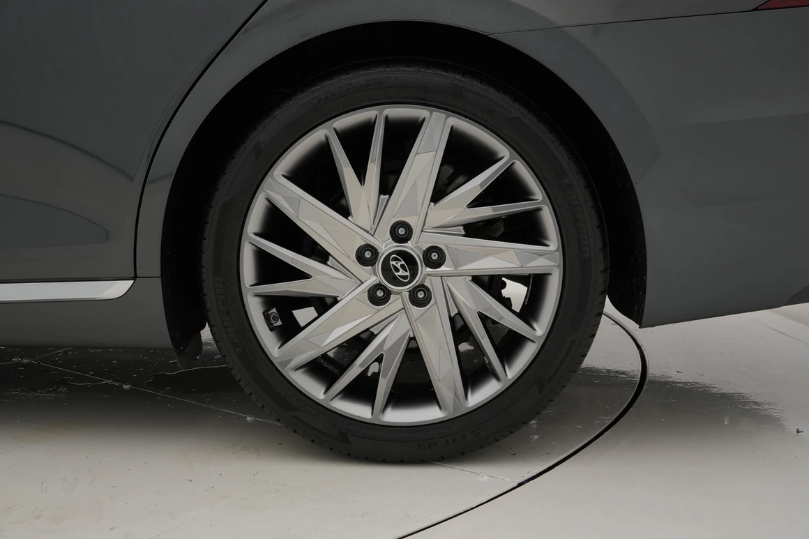 Hyundai Grandeur - Фото 15