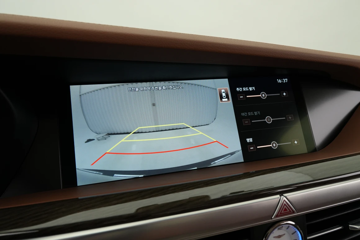Genesis G90 - Фото 28
