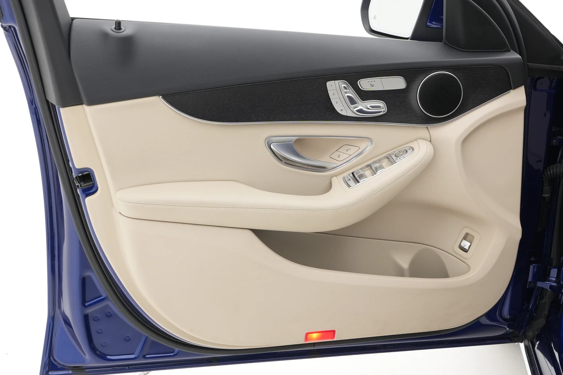 Mercedes-Benz C-Class - Фото 20