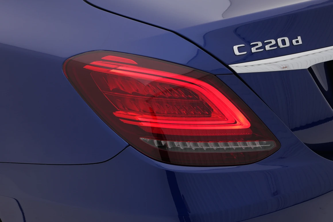 Mercedes-Benz C-Class - Фото 11