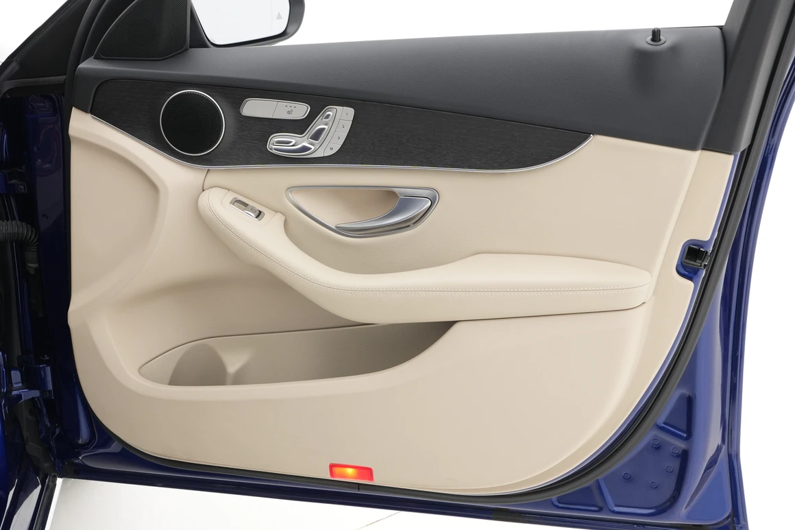 Mercedes-Benz C-Class - Фото 23