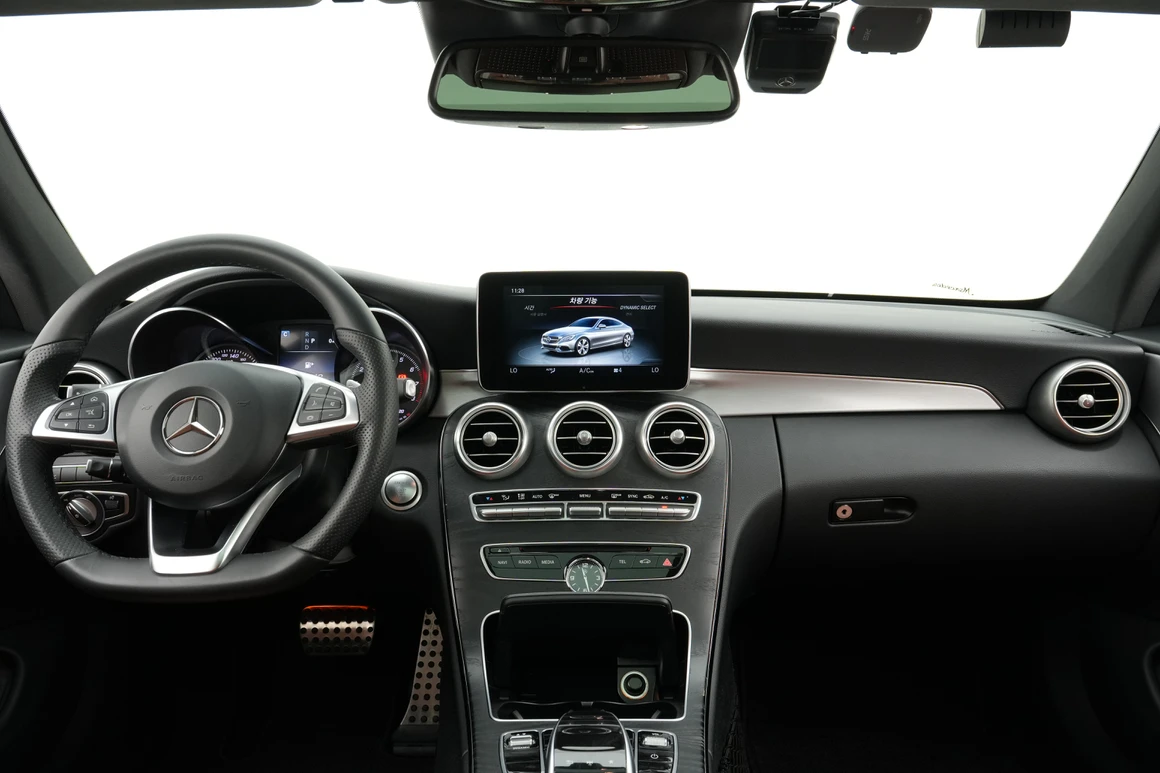Mercedes-Benz C-Class - Фото 19