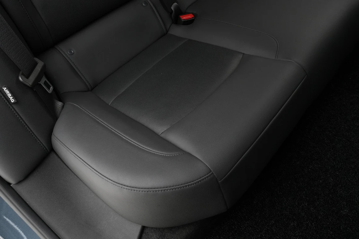 Chevrolet Malibu - Фото 31
