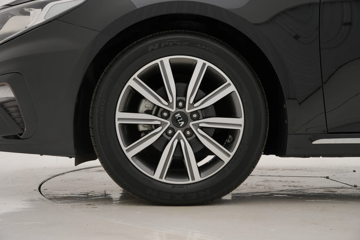 Kia K5 - Фото 14
