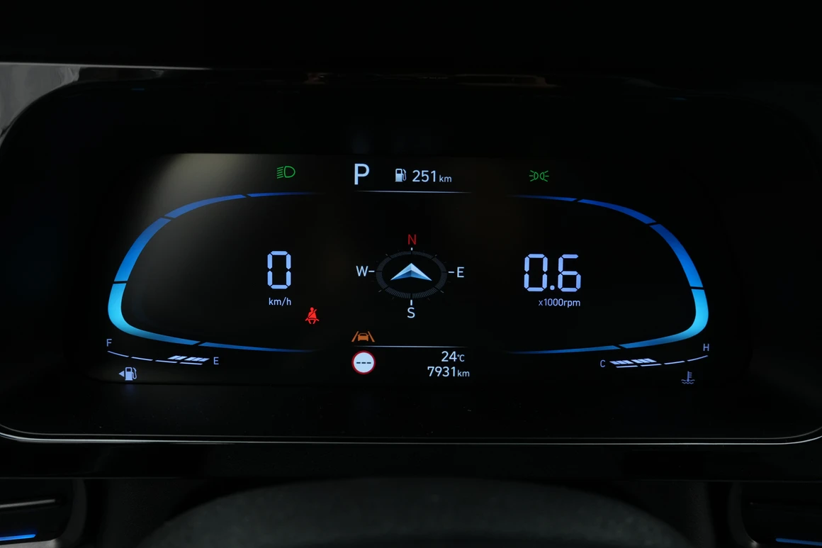 Hyundai Avante - Фото 25