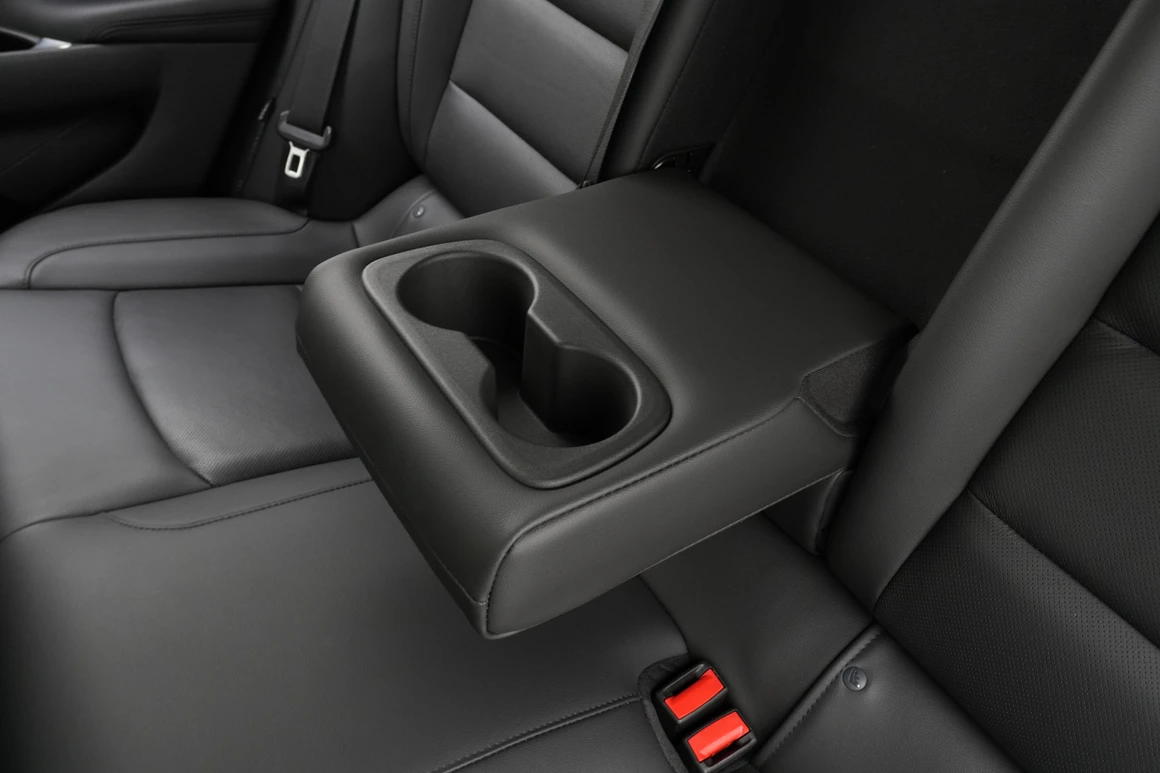 Chevrolet Malibu - Фото 33