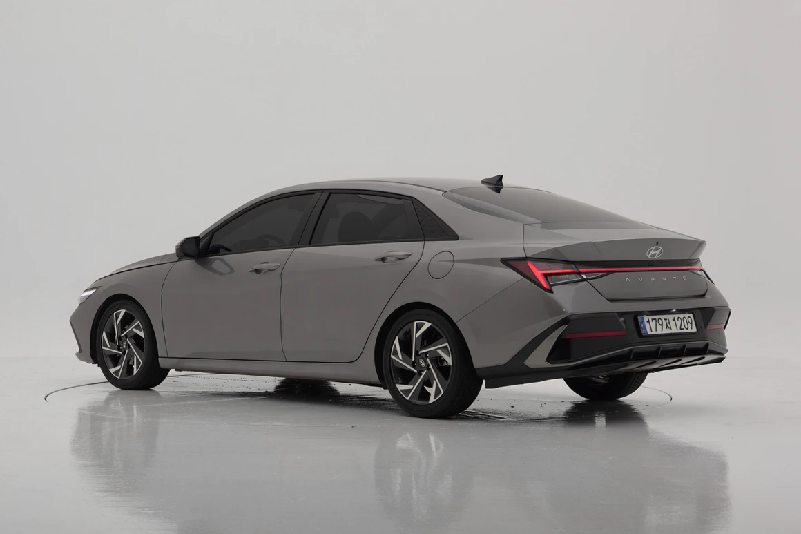 Hyundai Avante - Фото 4