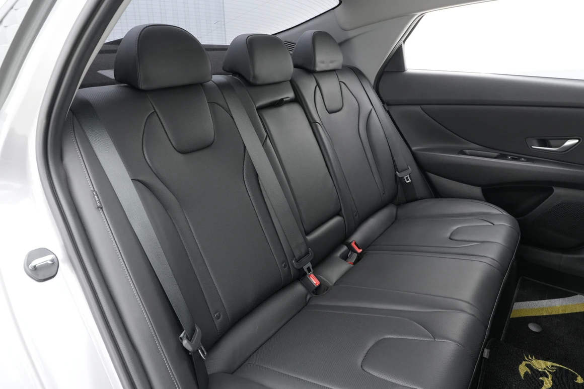 Hyundai Avante - Фото 30