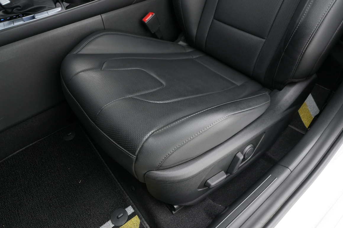 Hyundai Avante - Фото 24